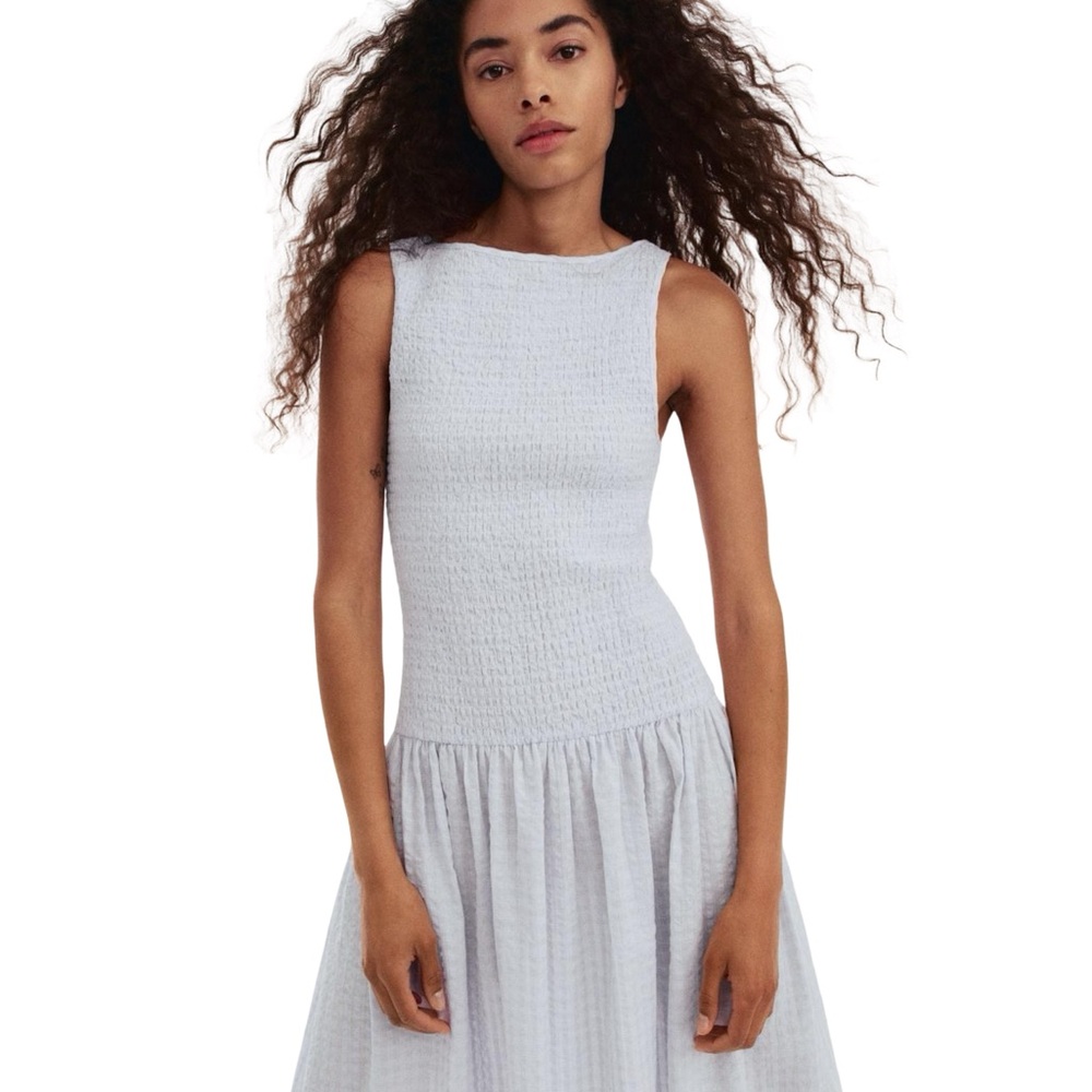 H&M Smocked Dropped Waist Seersucker Midi Dress in light blue/checked cotton XS